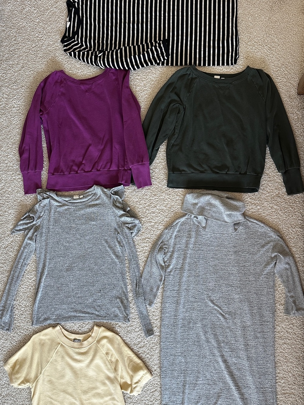 GAP BUNDLE - Sweatshirts Tops, Lot of 6, Size Women’s XS